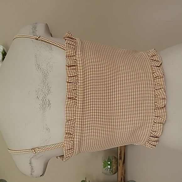 Striped Ruffles Crop Top - Picture 4 of 7